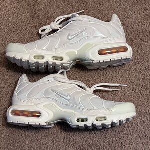 Nike Women’s Air Max size 6.5